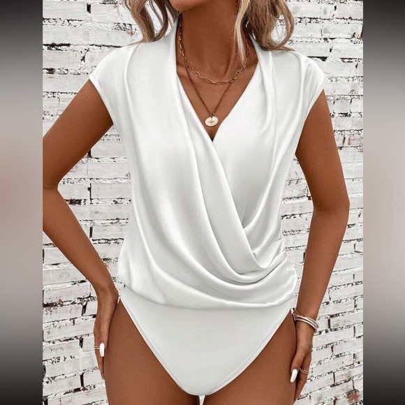 COPY - Luxe draped bodysuit - Picture 4 of 15